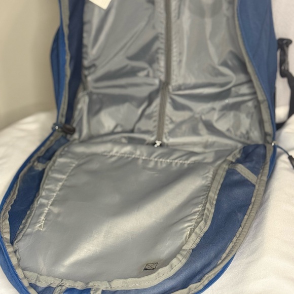 High Sierra Blue Wheeled Travel Bag with Retractable Handle - Picture 8 of 11